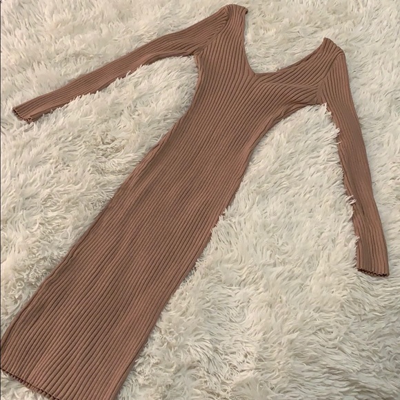 Fitted ribbed dress - Picture 2 of 5